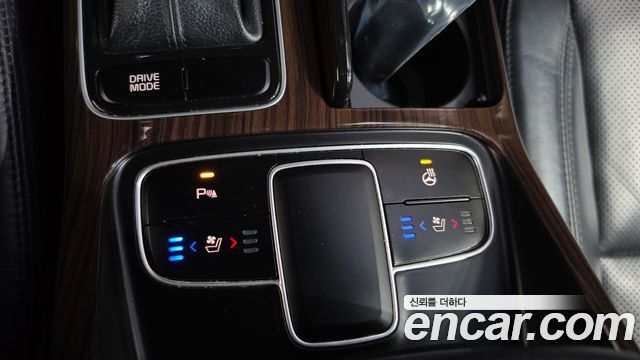 Kia K7 2016 — photo 28