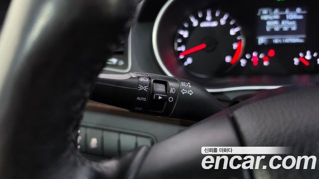 Kia K7 2016 — photo 31