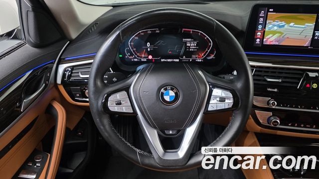 BMW 5-Series 2021 — photo 20