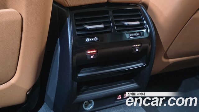 BMW 5-Series 2021 — photo 25