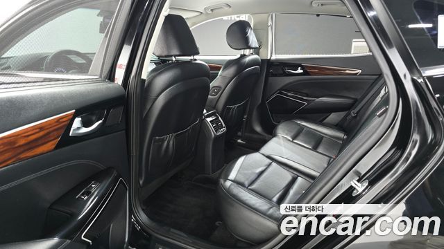 Kia K7 2016 — photo 11