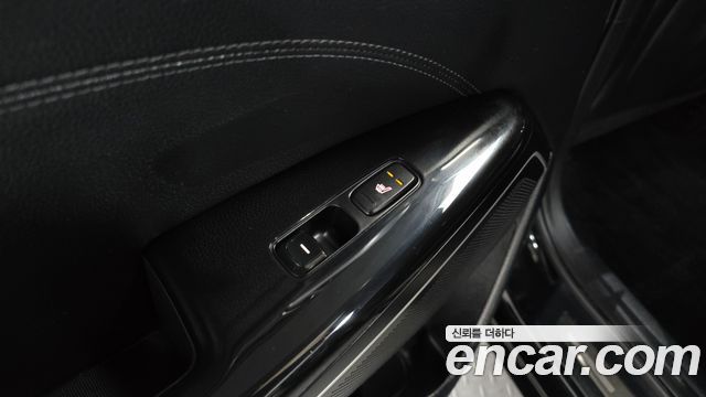Kia K7 2016 — photo 15