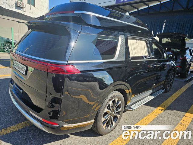 Kia Canival 2023 — photo 5