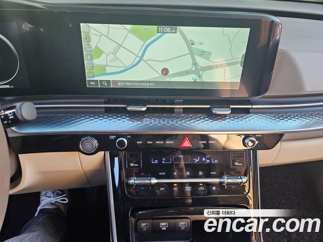 Kia Canival 2023 — photo 11
