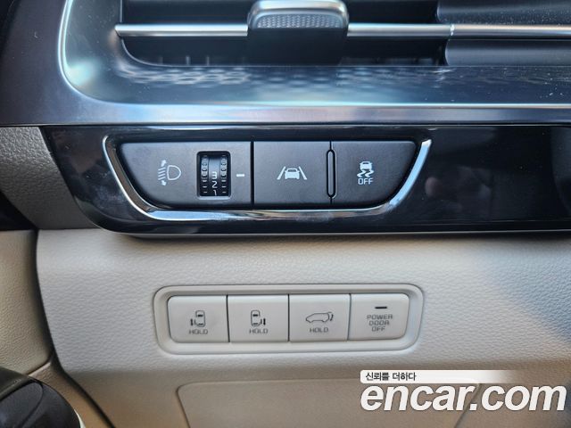 Kia Canival 2023 — photo 15