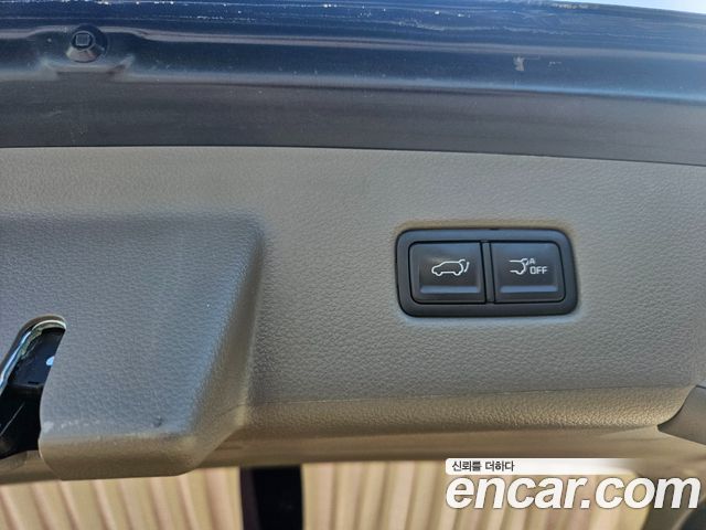 Kia Canival 2023 — photo 18