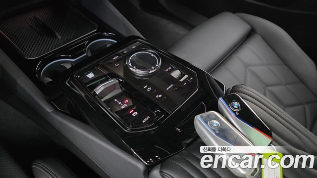 BMW 5-Series 2024 — photo 12