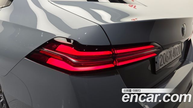 BMW 5-Series 2024 — photo 9