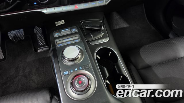 Genesis GV70 2023 — photo 9