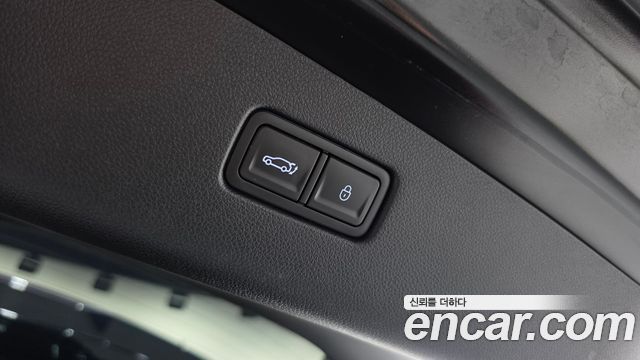 Genesis GV70 2023 — photo 16