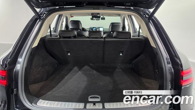 Genesis GV70 2023 — photo 17
