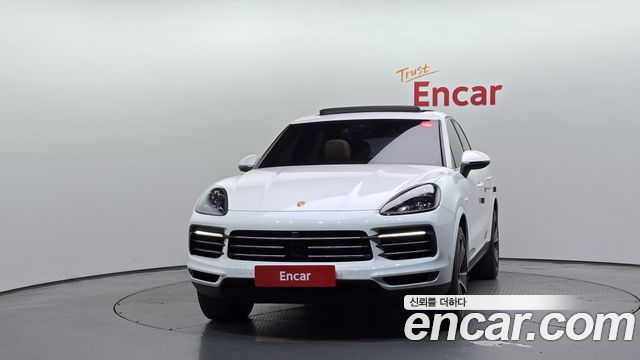 Porsche Cayenne 2020 — photo 3