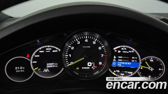 Porsche Cayenne 2020 — photo 11