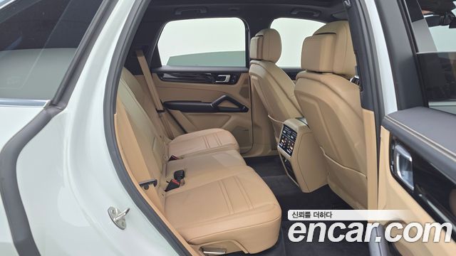 Porsche Cayenne 2020 — photo 17
