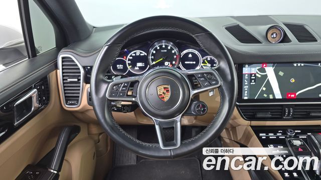 Porsche Cayenne 2020 — photo 18