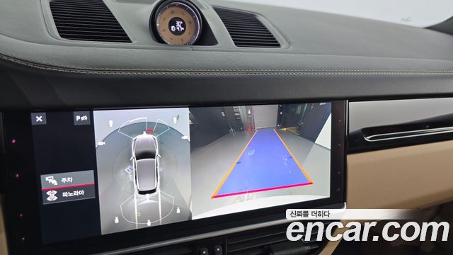 Porsche Cayenne 2020 — photo 19