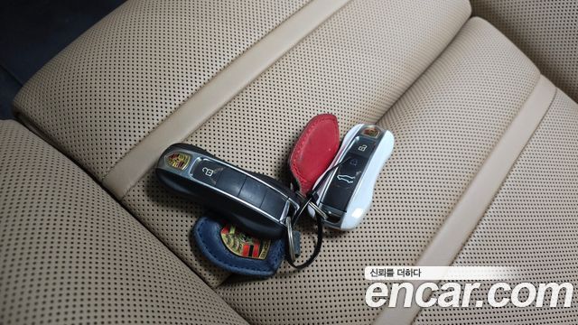 Porsche Cayenne 2020 — photo 21