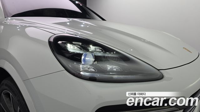 Porsche Cayenne 2020 — photo 8