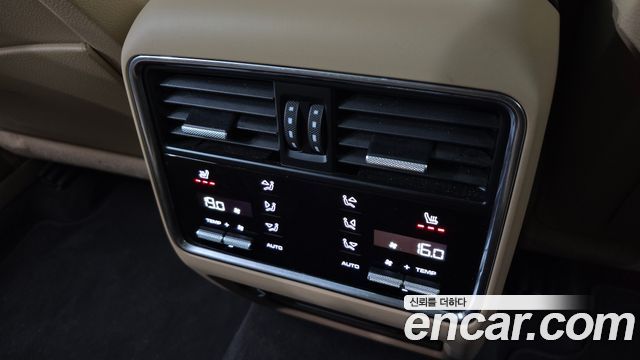 Porsche Cayenne 2020 — photo 32