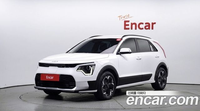 Kia Niro 2023 — photo 1