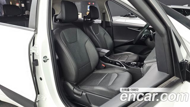 Kia Niro 2023 — photo 13