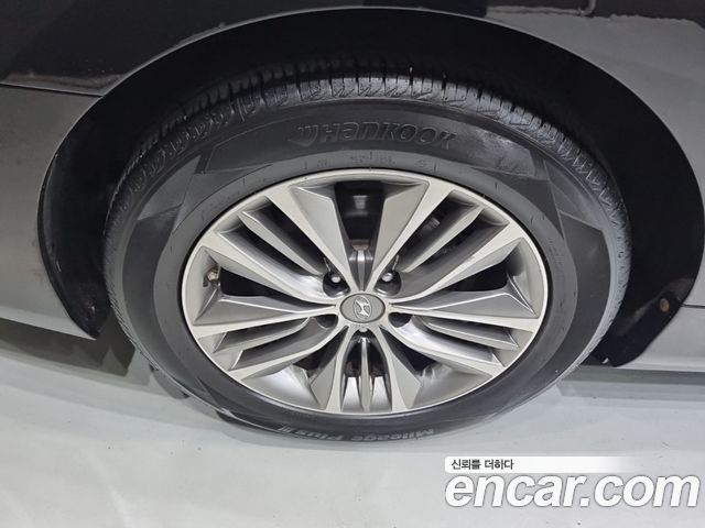 Hyundai Grandeur 2017 — photo 8