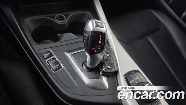 BMW 1-Series 2017 — photo 9