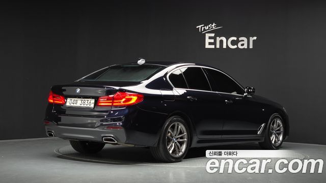BMW 5-Series 2018 — photo 2