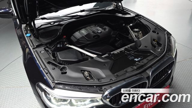 BMW 5-Series 2018 — photo 6