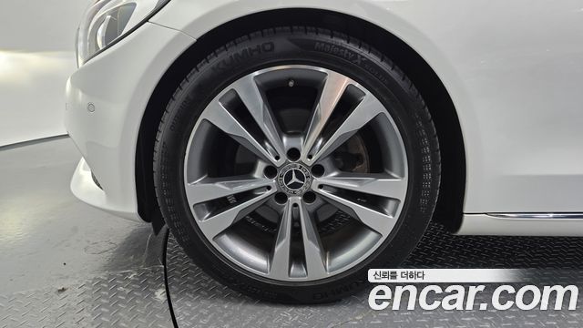 Mercedes-Benz C-Class 2018 — photo 5