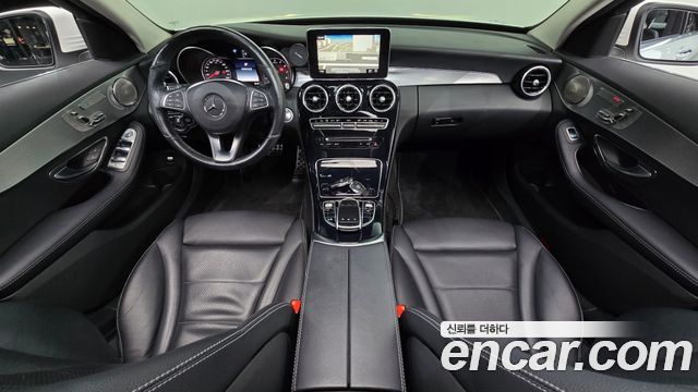 Mercedes-Benz C-Class 2018 — photo 10