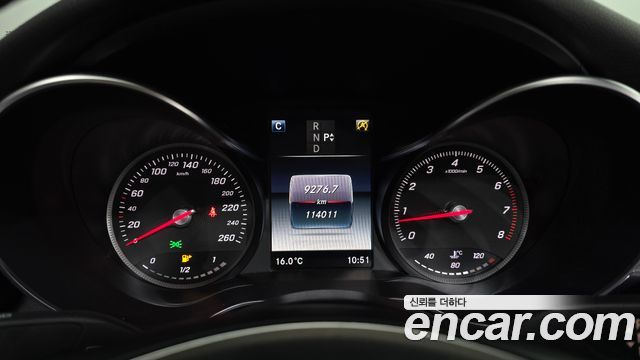Mercedes-Benz C-Class 2018 — photo 11