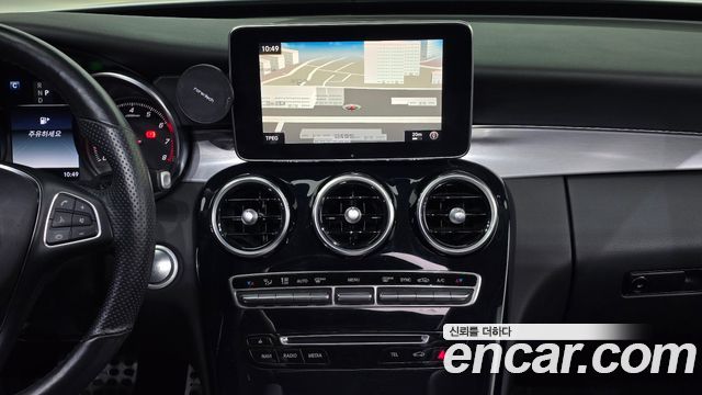 Mercedes-Benz C-Class 2018 — photo 23