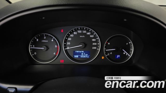 Hyundai Starex 2021 — photo 8