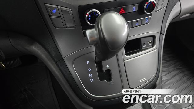 Hyundai Starex 2021 — photo 9