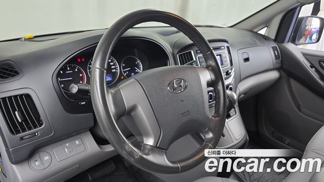 Hyundai Starex 2021 — photo 13