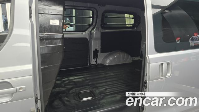 Hyundai Starex 2021 — photo 17