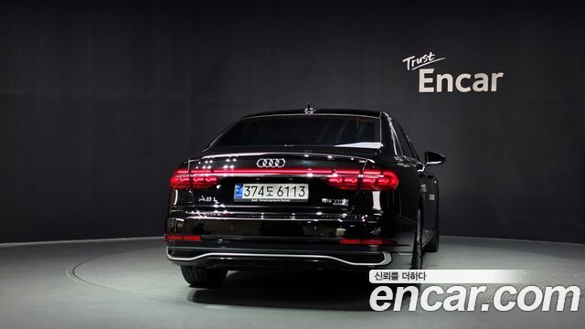 Audi A8 2023 — photo 4