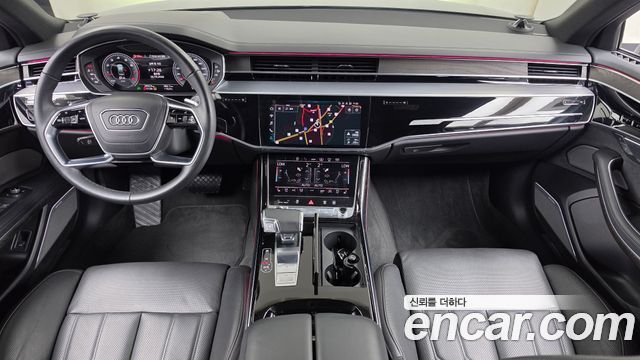 Audi A8 2023 — photo 10