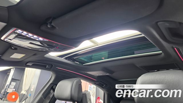 Audi A8 2023 — photo 23