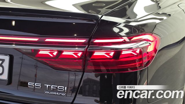 Audi A8 2023 — photo 9