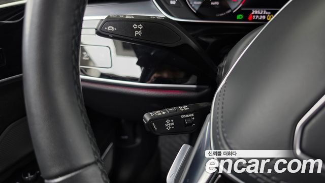 Audi A8 2023 — photo 28