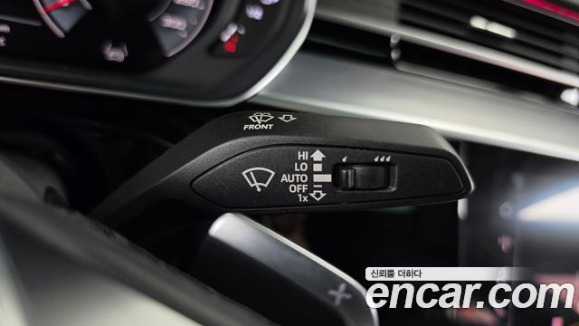 Audi A8 2023 — photo 29