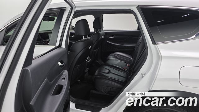 Hyundai Santafe 2021 — photo 17
