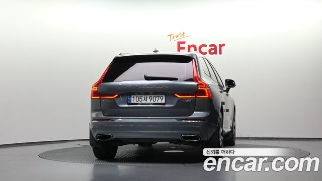 Volvo XC60 2018 — photo 4