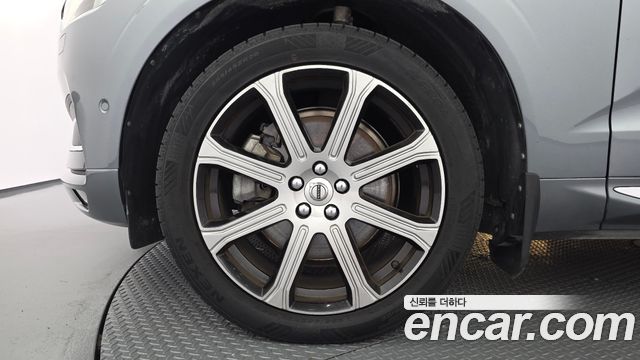 Volvo XC60 2018 — photo 5