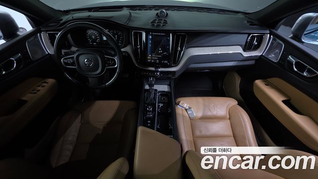 Volvo XC60 2018 — photo 7