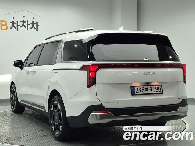 Kia Canival 2025 — photo 2