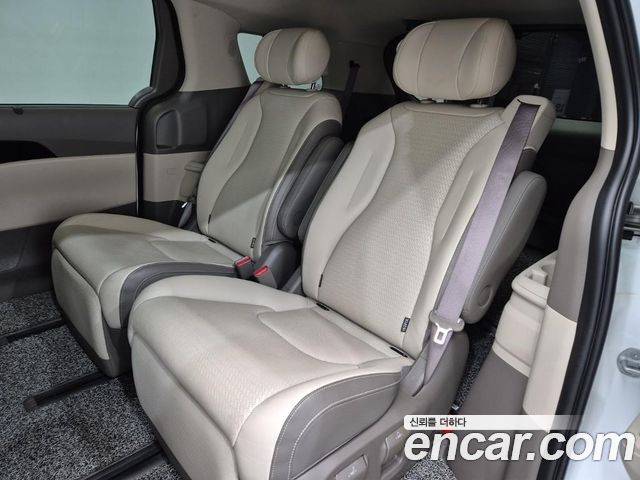 Kia Canival 2025 — photo 12