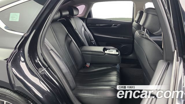 Genesis G80 2022 — photo 17